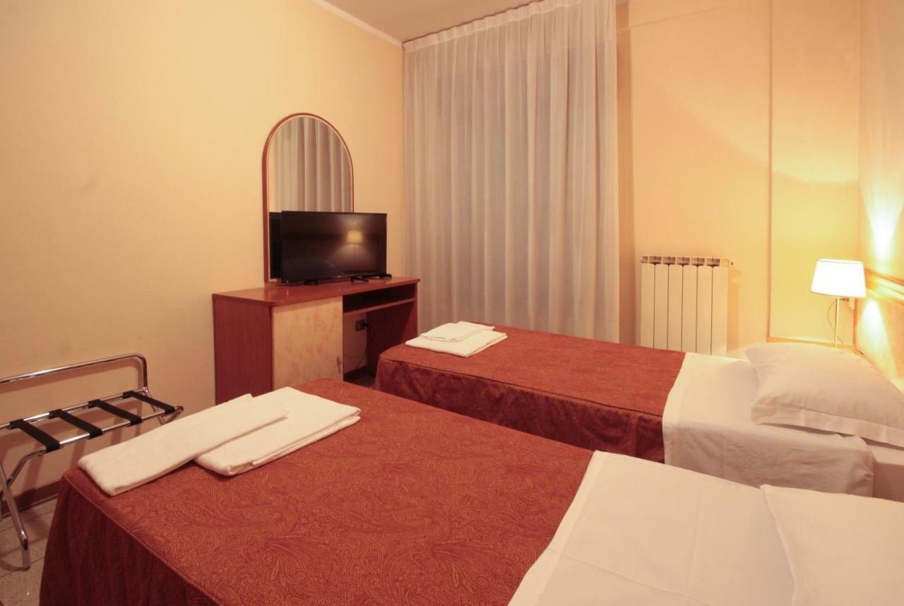 Hotel Rose&Crown Correggio Dış mekan fotoğraf