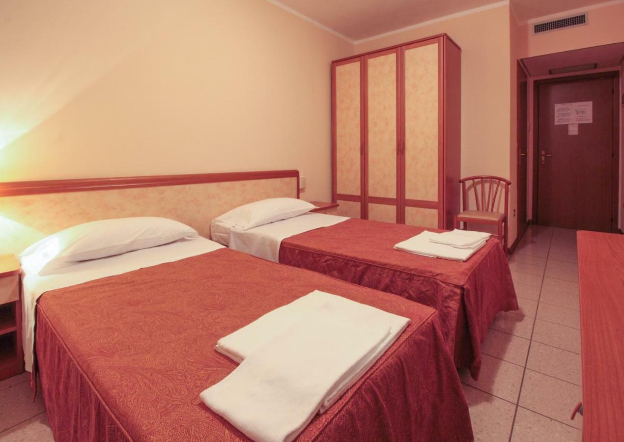 Hotel Rose&Crown Correggio Dış mekan fotoğraf