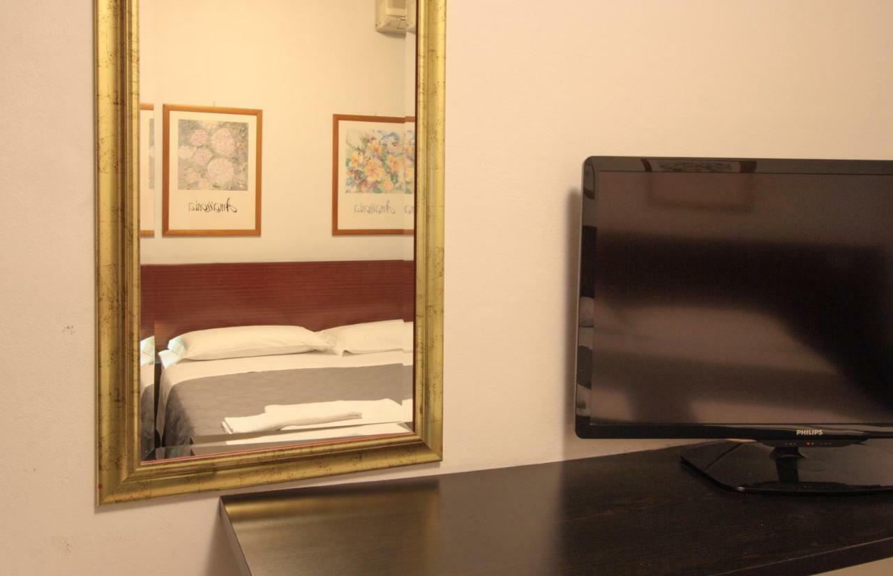 Hotel Rose&Crown Correggio Dış mekan fotoğraf