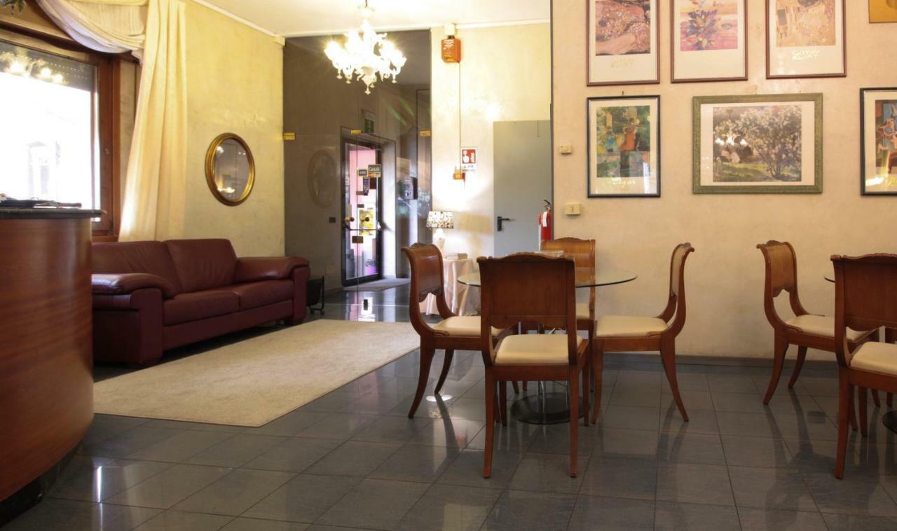 Hotel Rose&Crown Correggio Dış mekan fotoğraf